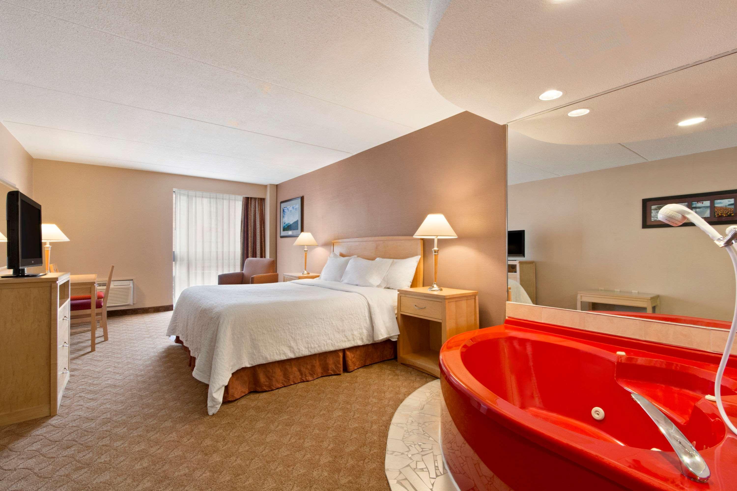 Days Inn By Wyndham Niagara Falls Near The Falls Eksteriør bilde