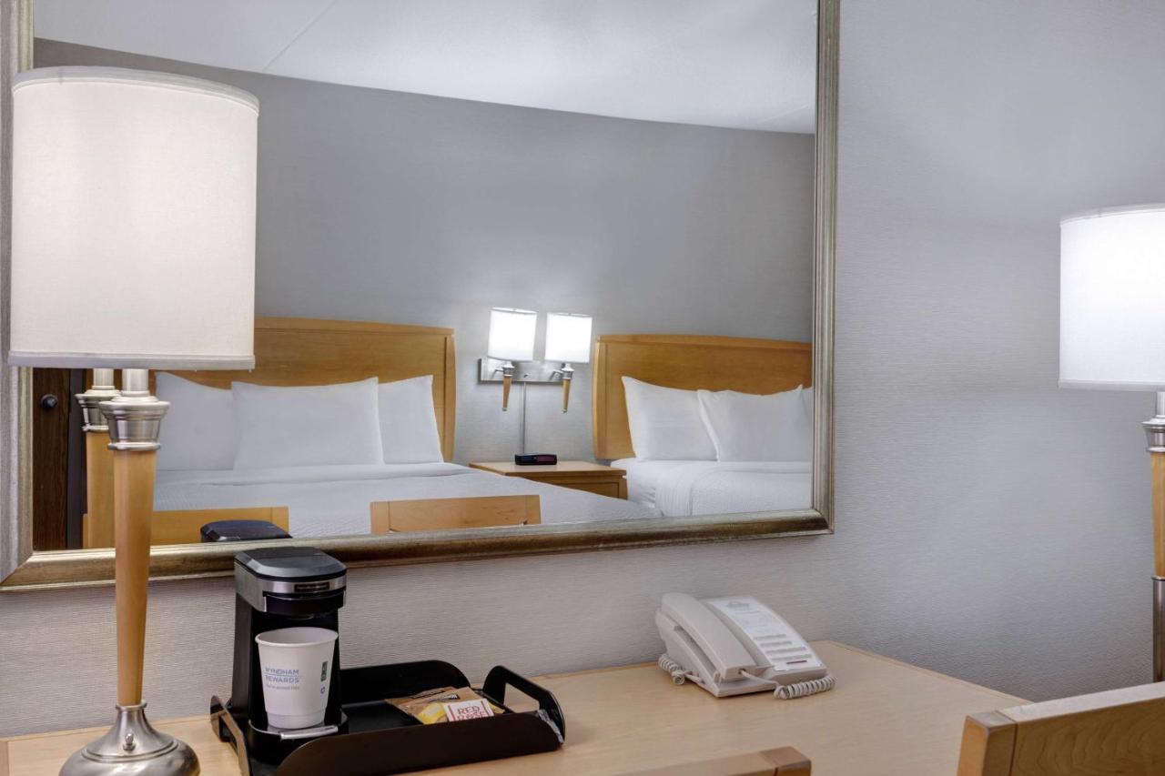 Days Inn By Wyndham Niagara Falls Near The Falls Eksteriør bilde