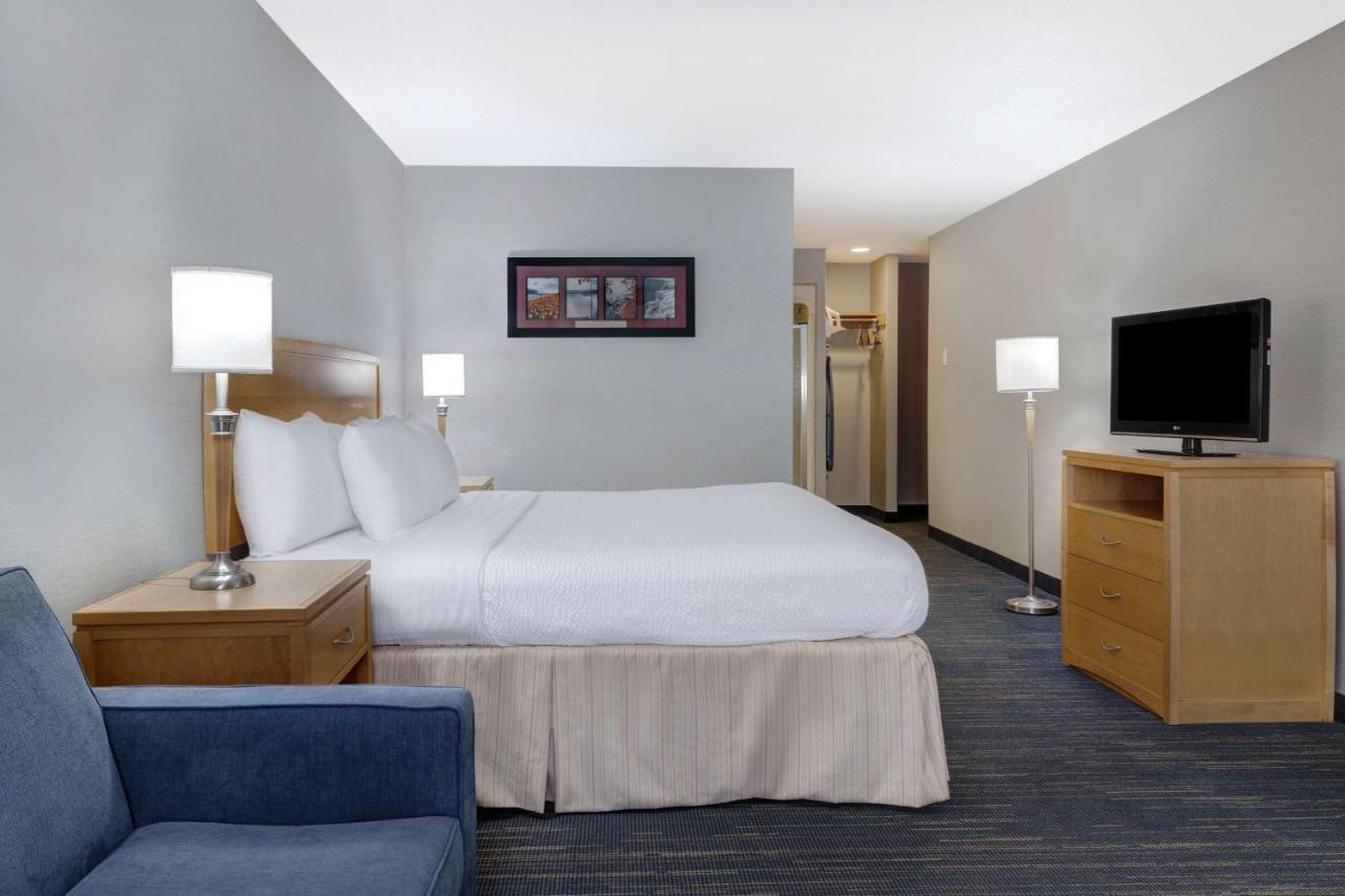 Days Inn By Wyndham Niagara Falls Near The Falls Eksteriør bilde