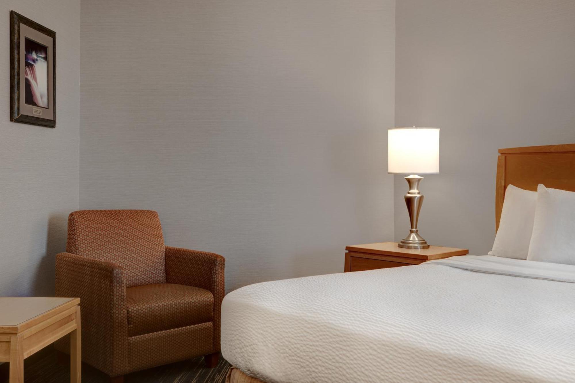 Days Inn By Wyndham Niagara Falls Near The Falls Eksteriør bilde